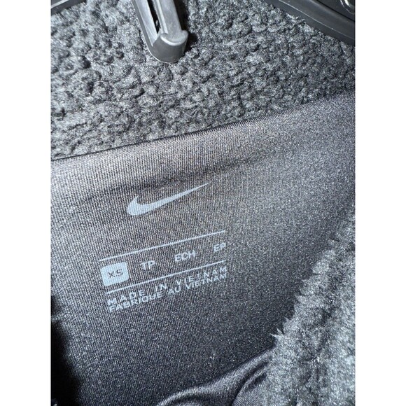 Women’s XS Sherpa Therma Fleece Training Pullover W/ Pockets Black NIKE - Picture 5 of 6